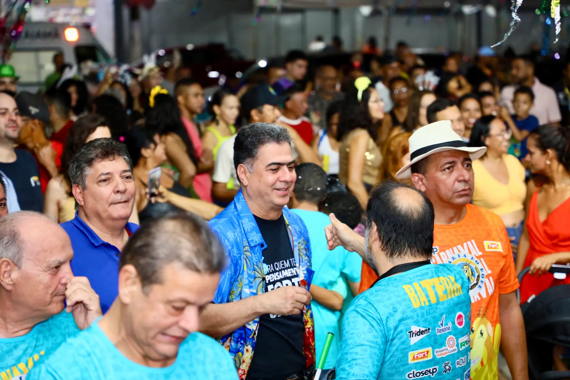 Prefeito Emanuel Pinheiro celebra a tradicional folia de carnaval em Cuiabá
