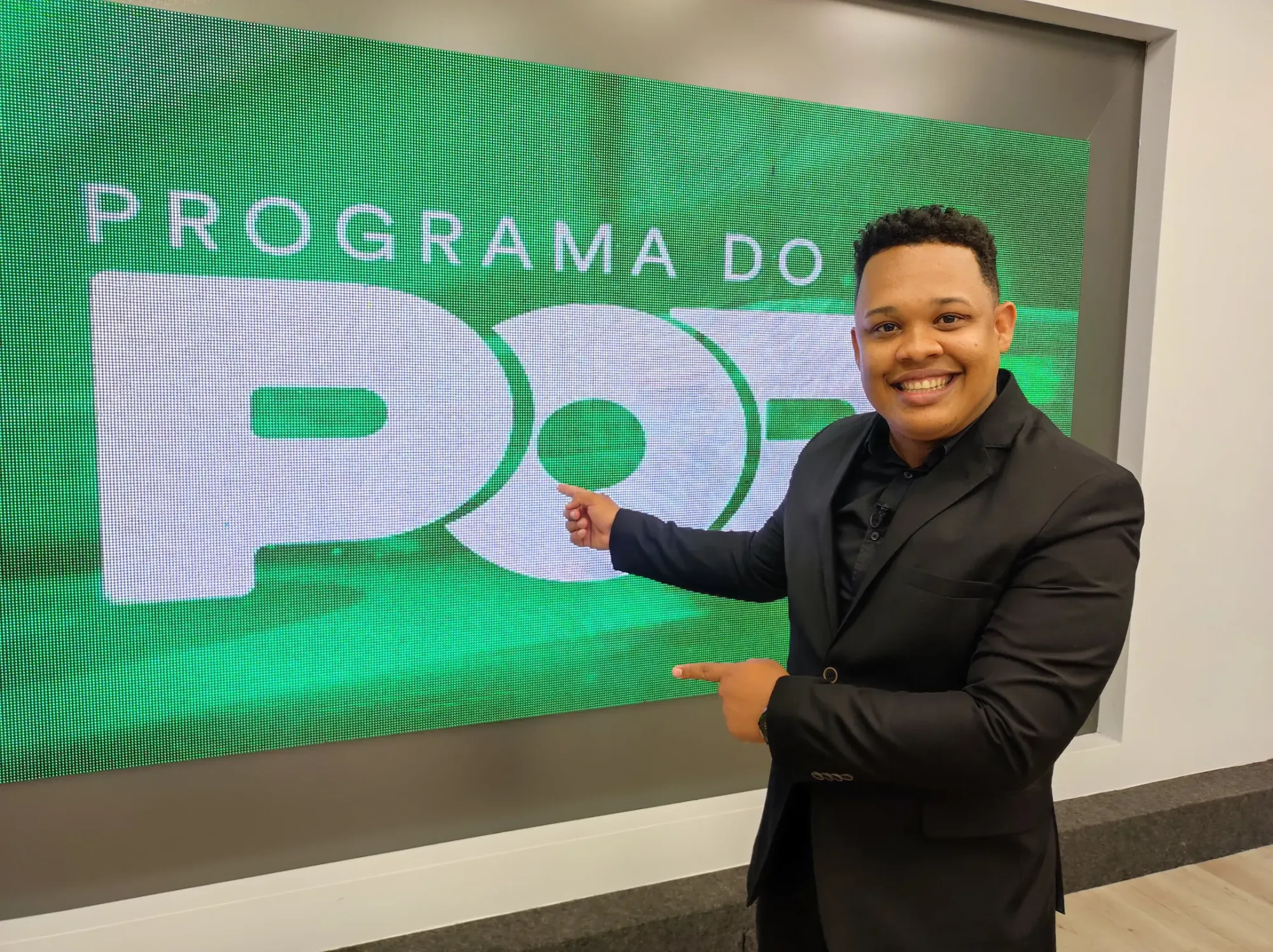 Repórter da TV Cidade Verde, Caio Cordeiro, filia-se ao PL para concorrer a vereador