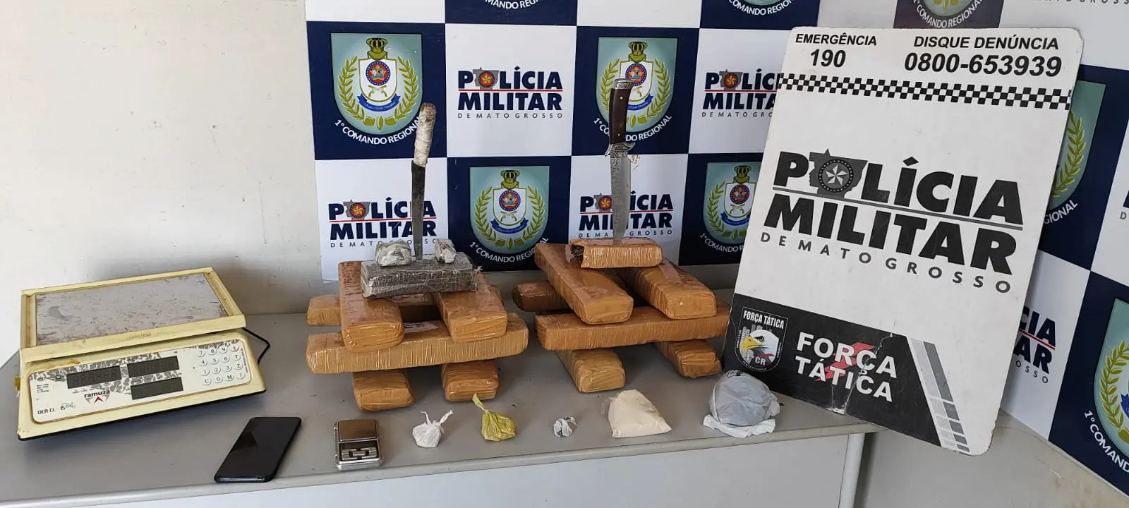 Operação policial em Cuiabá apreende jovem com 14 tabletes de maconha