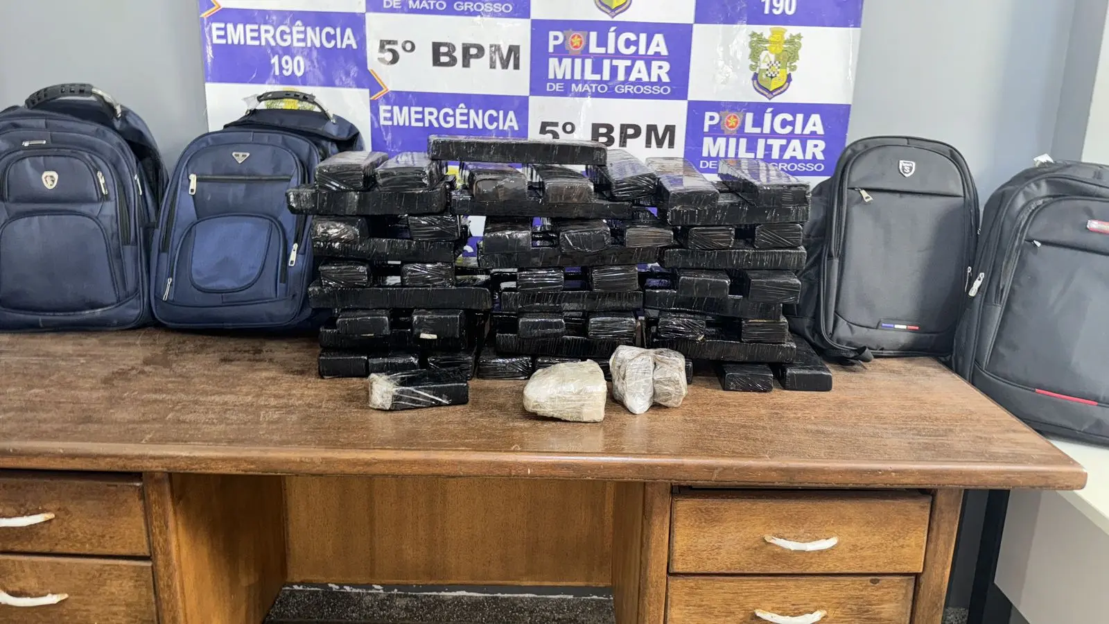 Polícia Militar apreende 70 quilos de maconha e prende duas mulheres em Rondonópolis