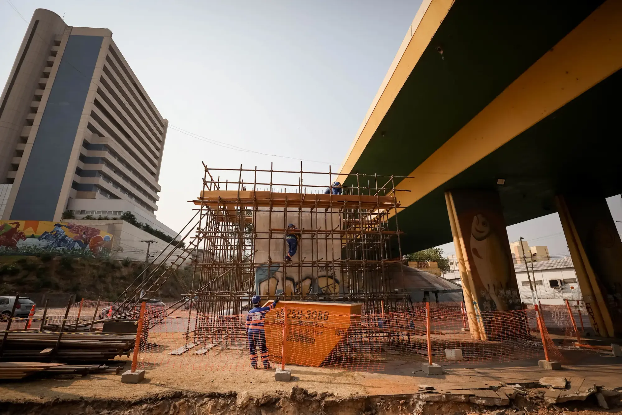 Governo de MT inicia obras do Complexo Viário Leblon na Av. Miguel Sutil