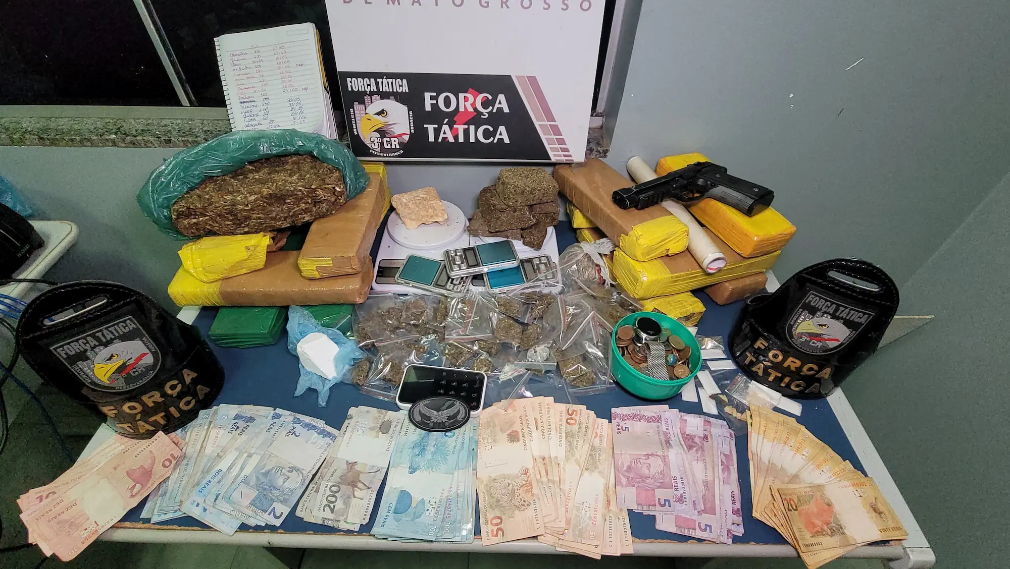 PM prende casal em Sinop por tráfico e apreende 80 porções de drogas