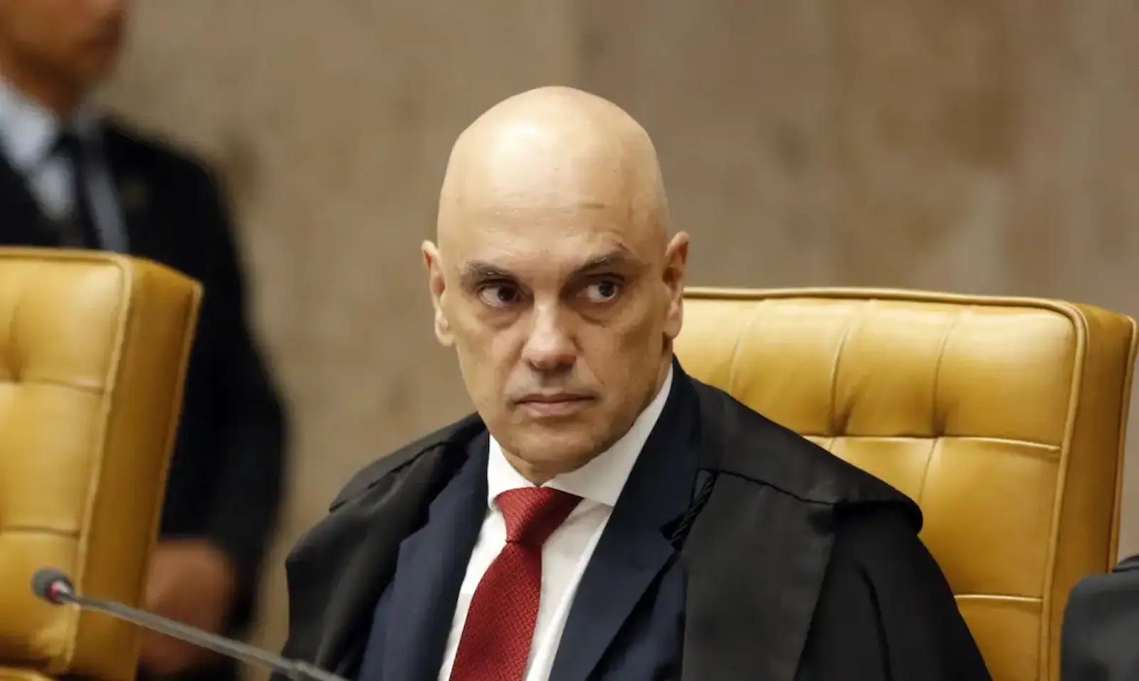 Maioria do STF rejeita recurso de Bolsonaro para afastar Moraes do inquérito do golpe